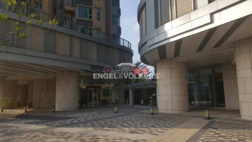 3 Bedroom Family Flat for Sale in Tuen Mun | Century Gateway Phase 1 瓏門一期 Sales Listings