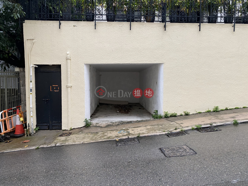 Covered Car park lot in Happy Valley for rent 6 Sing Woo Crescent | Wan Chai District | Hong Kong, Rental HK$ 3,900/ month