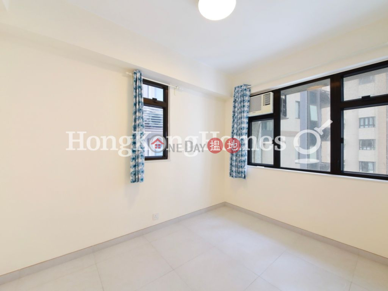 HK$ 26,000/ month Caine Building, Western District, 3 Bedroom Family Unit for Rent at Caine Building
