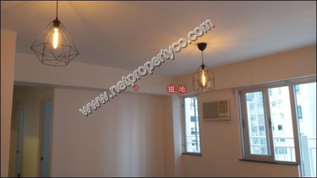 Big unit with balcony for rent in Mid-Level Central | Garfield Mansion 嘉輝大廈 Rental Listings