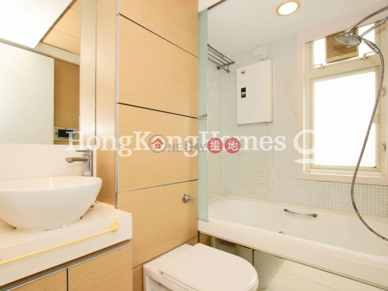 HK$ 32,000/ month | Centrestage Central District, 3 Bedroom Family Unit for Rent at Centrestage