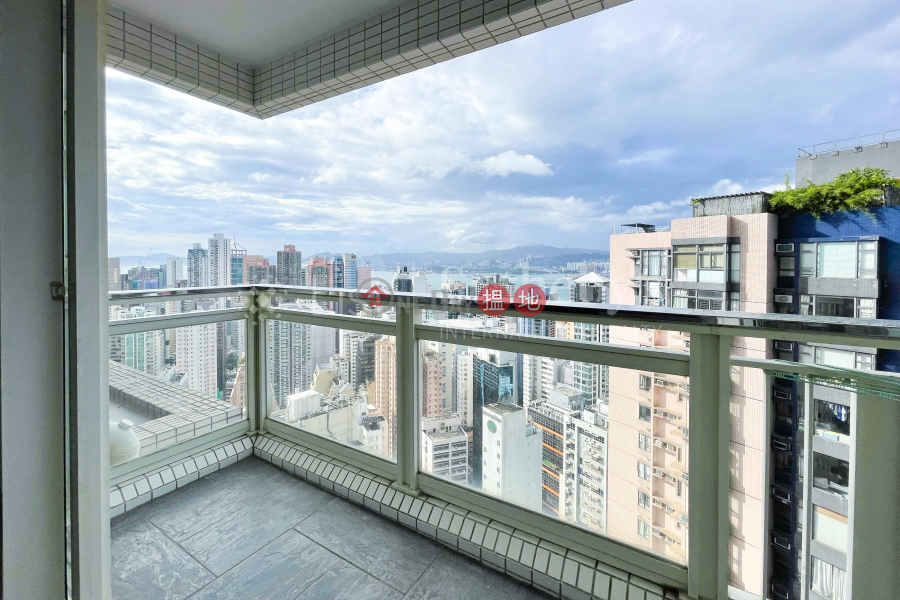 Property for Sale at Centrestage with 3 Bedrooms | Centrestage 聚賢居 Sales Listings