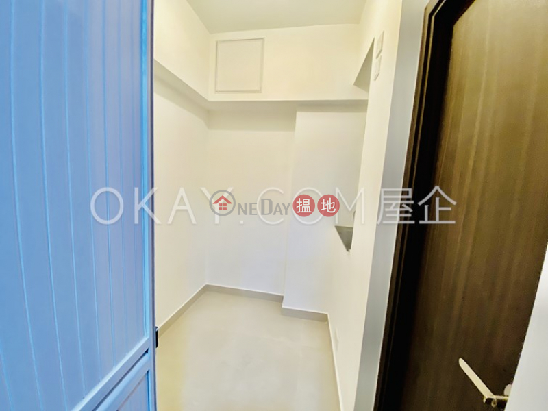 HK$ 33,000/ month Welcome Mansion Wan Chai District Elegant 3 bedroom with terrace | Rental