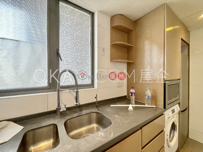HK$ 30,000/ month | Po Wah Court | Wan Chai District | Lovely 2 bedroom with balcony | Rental