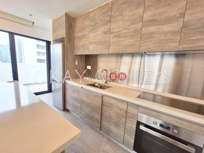 HK$ 66,000/ month, Kingston Building Block B Wan Chai District | Stylish 2 bedroom on high floor with terrace | Rental