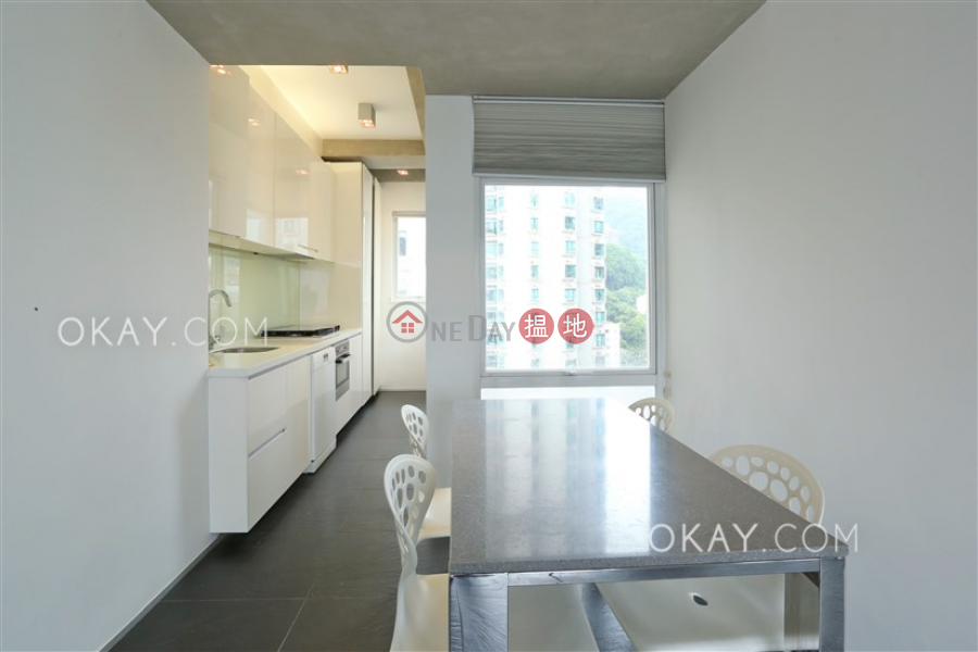 HK$ 35,000/ month Hansen Court Western District Elegant 1 bed on high floor with sea views & rooftop | Rental