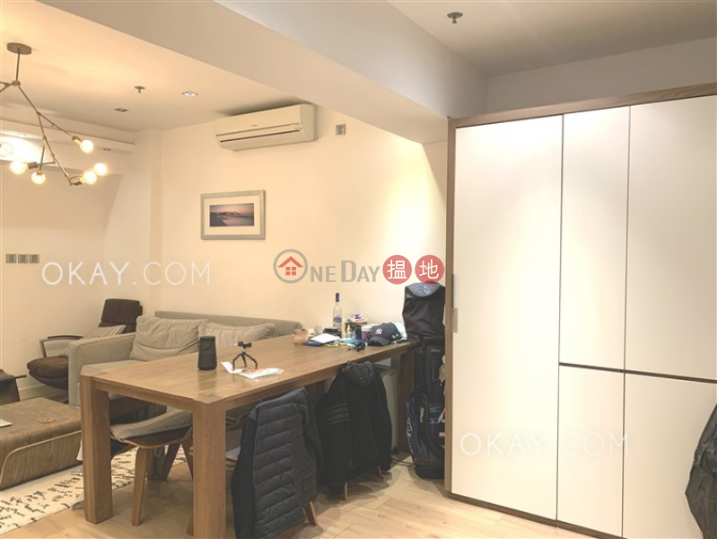 Luxurious 1 bedroom with balcony | Rental | Yu Hing Mansion 餘慶大廈 Rental Listings