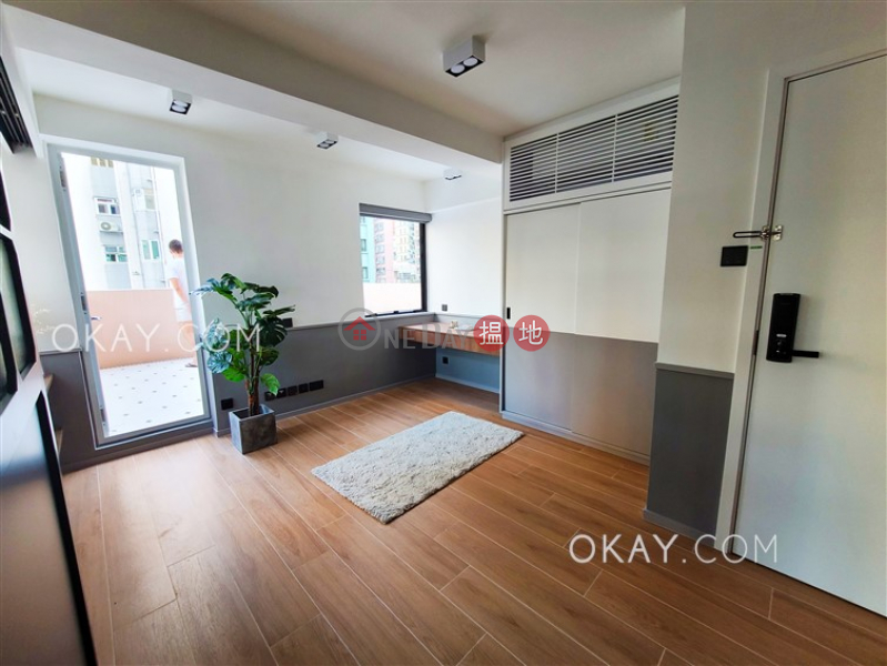 HK$ 28,000/ month | Fook Moon Building Western District | Cozy 1 bedroom with terrace | Rental