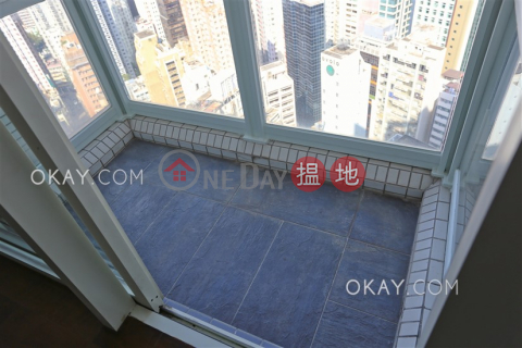 Elegant 3 bed on high floor with sea views & balcony | Rental | Centrestage 聚賢居 _0