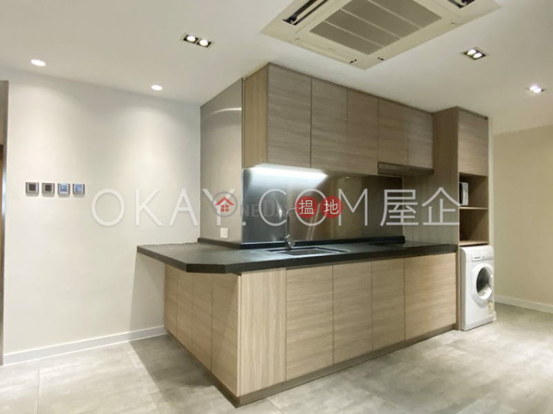 HK$ 45,000/ month, Miami Mansion, Wan Chai District | Gorgeous 4 bedroom with balcony | Rental