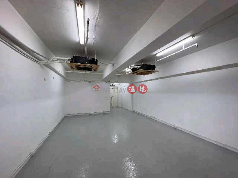 Property Search Hong Kong | OneDay | Industrial | Rental Listings | Haojing Industrial Building has a built-in toilet with a hot water heater [can accommodate pallet trucks] and a convenient location