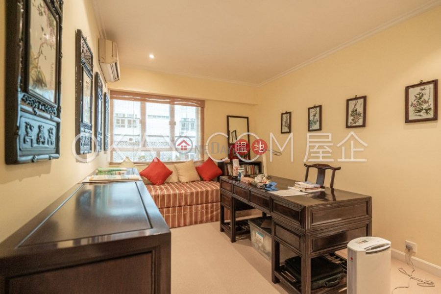 Efficient 3 bedroom with balcony | For Sale | Villa Monte Rosa 玫瑰新邨 Sales Listings