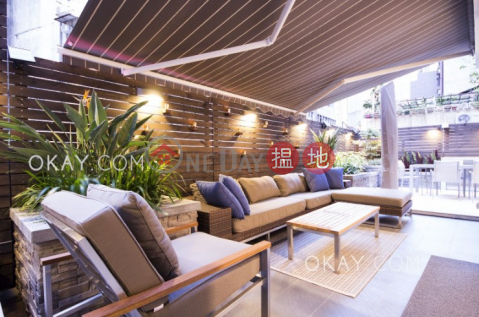 Lovely 1 bedroom with terrace | Rental, Carbo Mansion 嘉寶大廈 | Western District (OKAY-R112556)_0