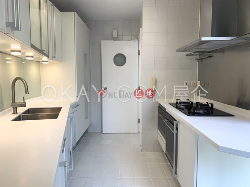 Rare 3 bedroom with harbour views & parking | Rental | Queen\'s Garden 裕景花園 Rental Listings