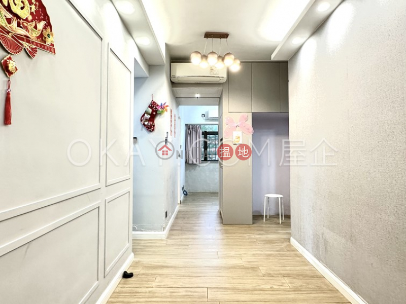 HK$ 30,000/ month | Fung Shing Building | Western District | Intimate 3 bedroom with terrace | Rental