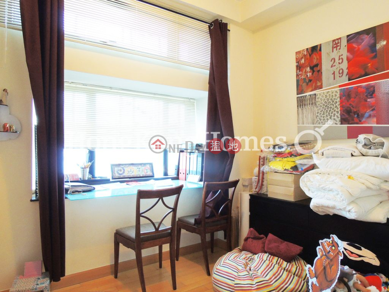 Property Search Hong Kong | OneDay | Residential Rental Listings | 3 Bedroom Family Unit for Rent at Tower 2 37 Repulse Bay Road