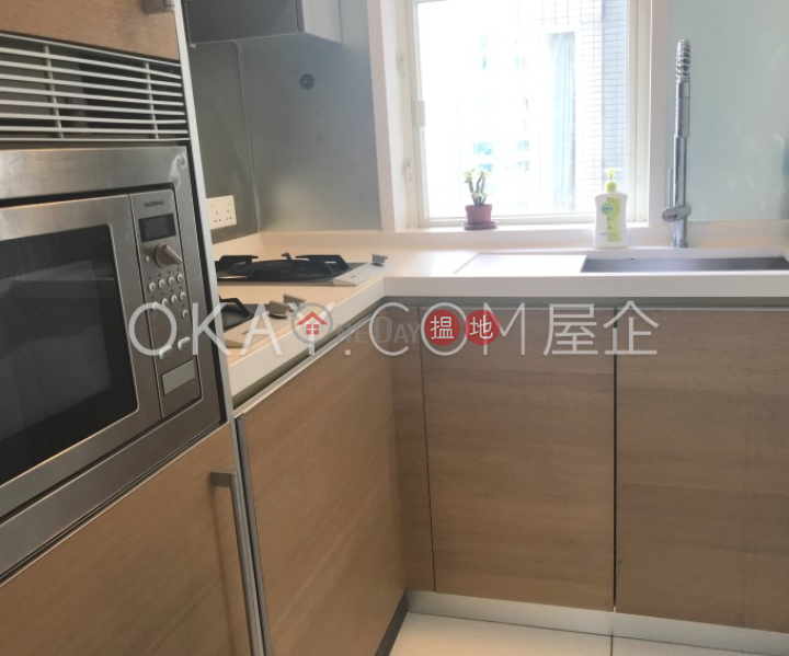 3房1廁,星級會所,露台聚賢居出租單位-108荷李活道 | 中區|香港出租-HK$ 36,000/ 月