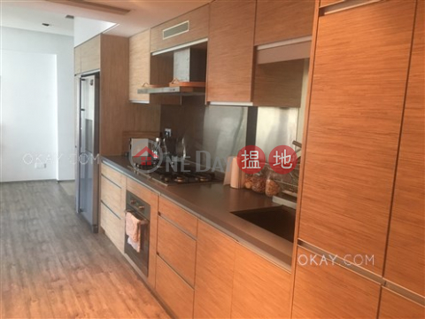 Gorgeous 2 bedroom with parking | For Sale | Shan Kwong Court 山光樓 _0