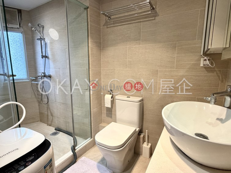 Tasteful 2 bedroom on high floor with rooftop | For Sale | Jing Tai Garden Mansion 正大花園 Sales Listings