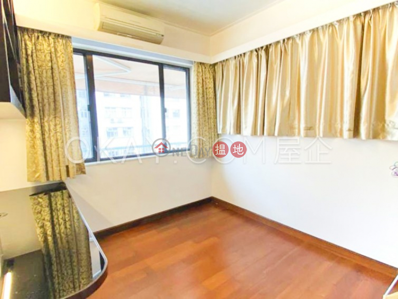 Popular 3 bedroom on high floor with balcony | Rental | Paterson Building 百德大廈 Rental Listings