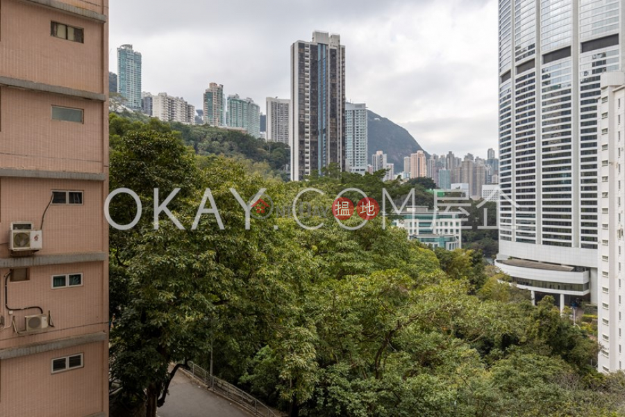 Gorgeous 4 bedroom with parking | Rental, Suncrest Tower 桂濤苑 Rental Listings | Wan Chai District (OKAY-R7751)