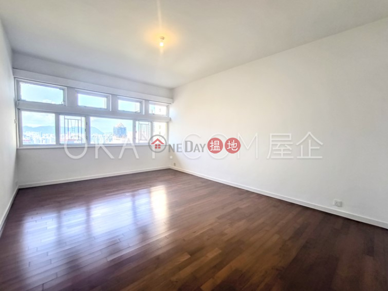 Luxurious 4 bedroom with balcony & parking | Rental | Fairmont Gardens 翠錦園 Rental Listings