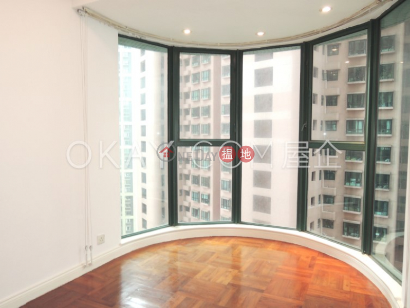 Charming 2 bedroom in Mid-levels Central | For Sale | Hillsborough Court 曉峰閣 Sales Listings