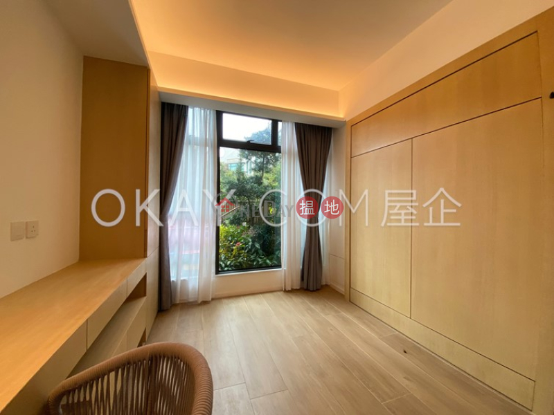 HK$ 43.8M | Stanford Villa Block 1, Southern District, Luxurious 3 bedroom with parking | For Sale