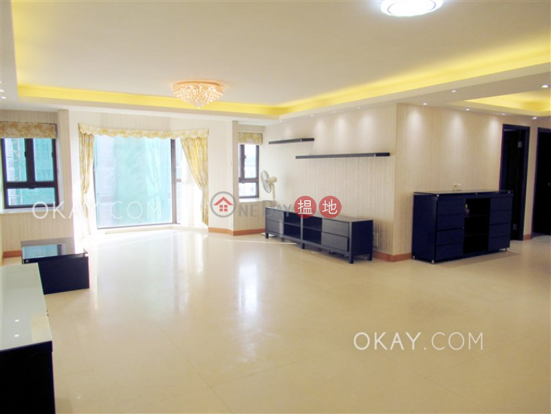Efficient 4 bedroom on high floor with parking | Rental | Beverly Villa Block 1-10 碧華花園1-10座 Rental Listings
