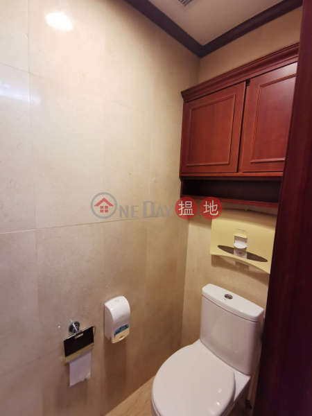 HK$ 64,100/ month | Pico Tower | Wan Chai District TEL: 98755238