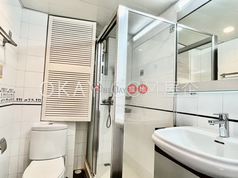 HK$ 56,000/ month Belmont Court Western District, Efficient 3 bedroom with balcony & parking | Rental