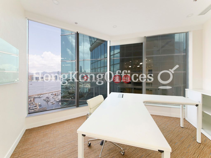 HK$ 186,100/ month Sino Plaza, Wan Chai District Office Unit for Rent at Sino Plaza