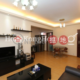 3 Bedroom Family Unit for Rent at Tak Mansion