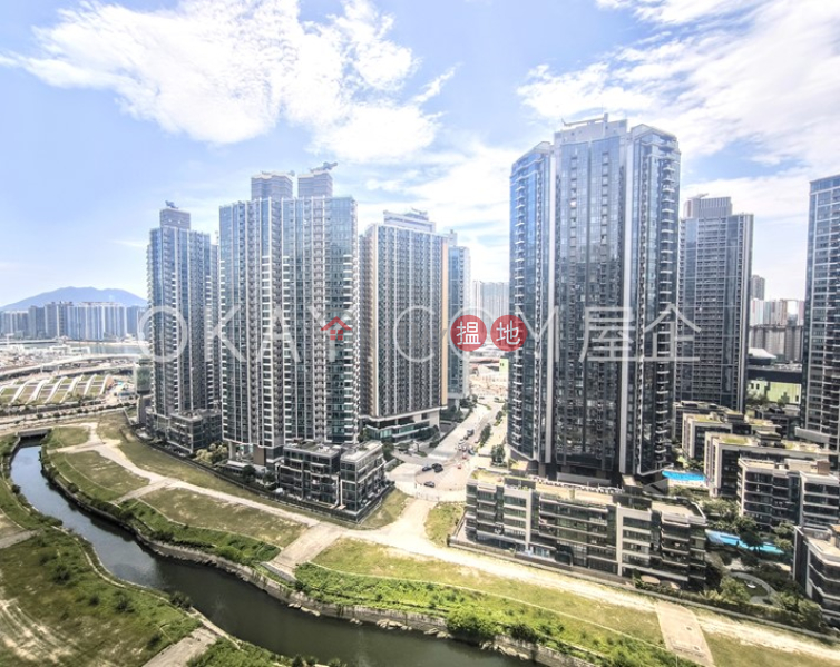 Tasteful 2 bedroom with balcony | For Sale | Oasis Kai Tak Tower 5 Oasis Kai Tak 5座 Sales Listings