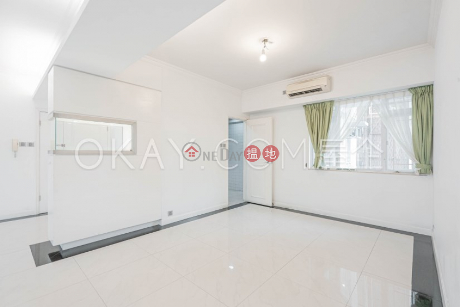 Unique 3 bedroom on high floor with balcony & parking | Rental | KADOORIE (AVENUE) MANSION 加多利大廈 Rental Listings