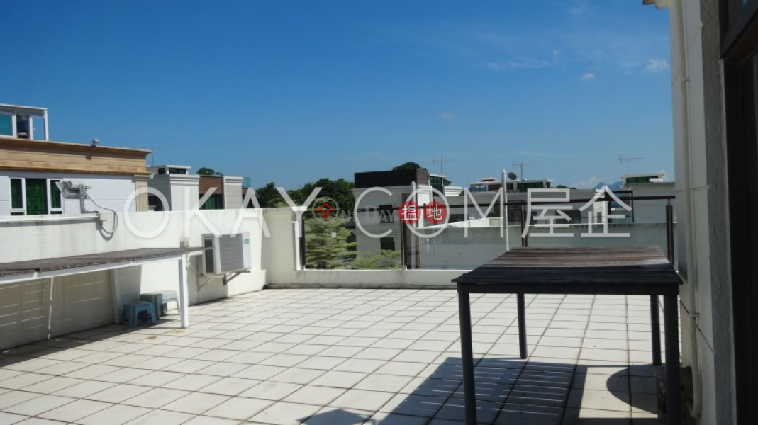 Gorgeous house with rooftop, balcony | Rental | La Caleta 盈峰灣 Rental Listings