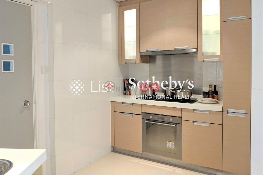 HK$ 67,000/ month Hillsborough Court, Central District, Property for Rent at Hillsborough Court with 3 Bedrooms