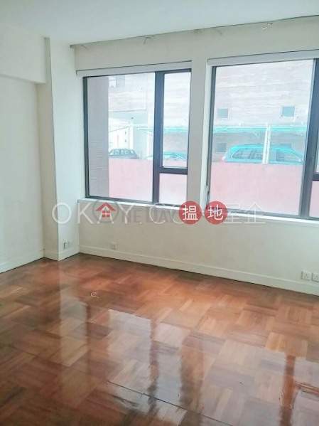 HK$ 62,000/ month | 1a Robinson Road, Central District | Exquisite 3 bedroom with parking | Rental
