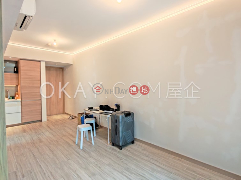 Stylish 2 bedroom with balcony | Rental, Pak Cheung House 百祥大廈 Rental Listings | Yau Tsim Mong (OKAY-R392868)
