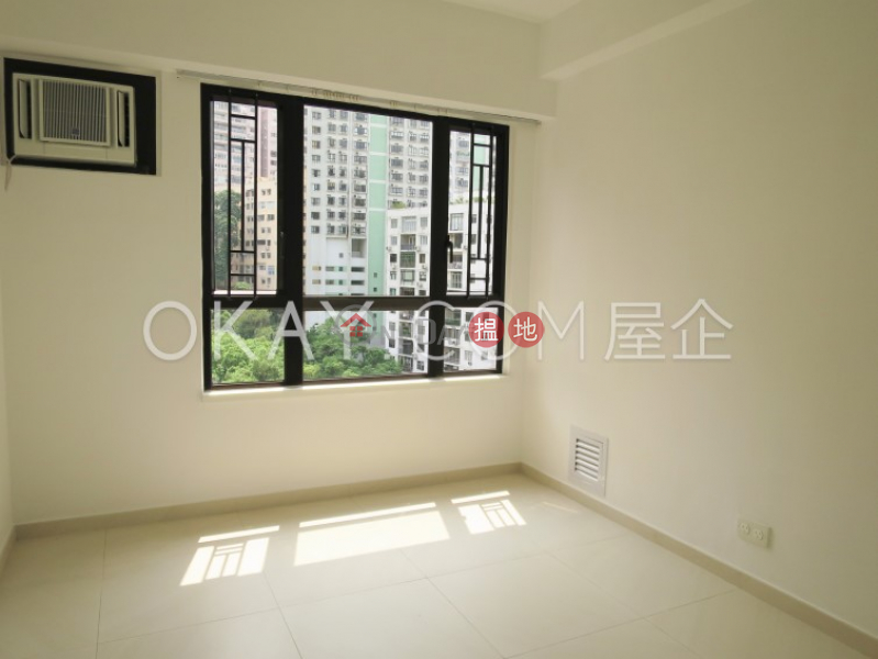 Popular 3 bedroom with sea views & parking | For Sale | Skylight Tower 嘉麗苑 Sales Listings