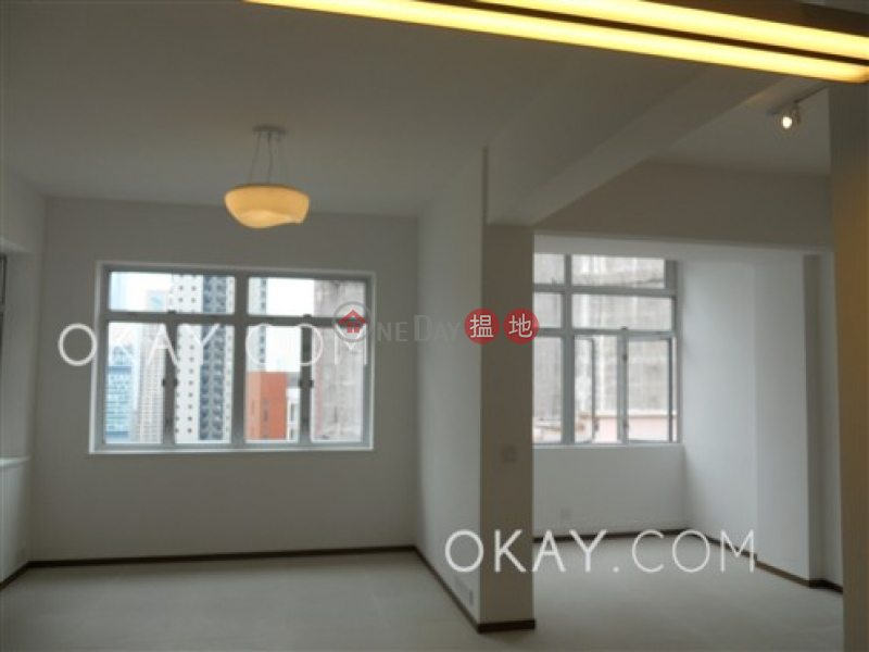 HK$ 40,000/ month | 5J Bowen Road, Central District Tasteful 2 bedroom in Mid-levels Central | Rental