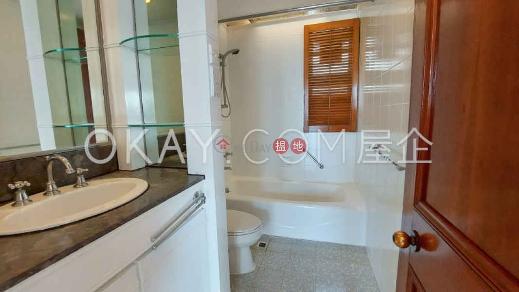 HK$ 68,000/ month | Block 2 (Taggart) The Repulse Bay, Southern District Beautiful 3 bedroom with sea views, balcony | Rental