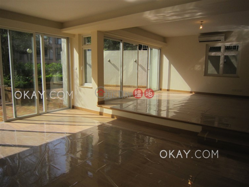 HK$ 138,000/ month | 84 Repulse Bay Road Southern District Efficient 4 bedroom with terrace & parking | Rental