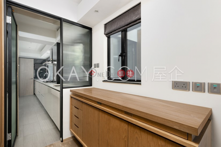 HK$ 73,800/ month | Alpine Court, Western District | Efficient 3 bedroom with parking | Rental