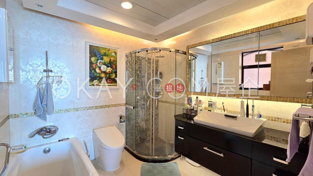 Property Search Hong Kong | OneDay | Residential, Sales Listings, Luxurious 3 bedroom on high floor with sea views | For Sale