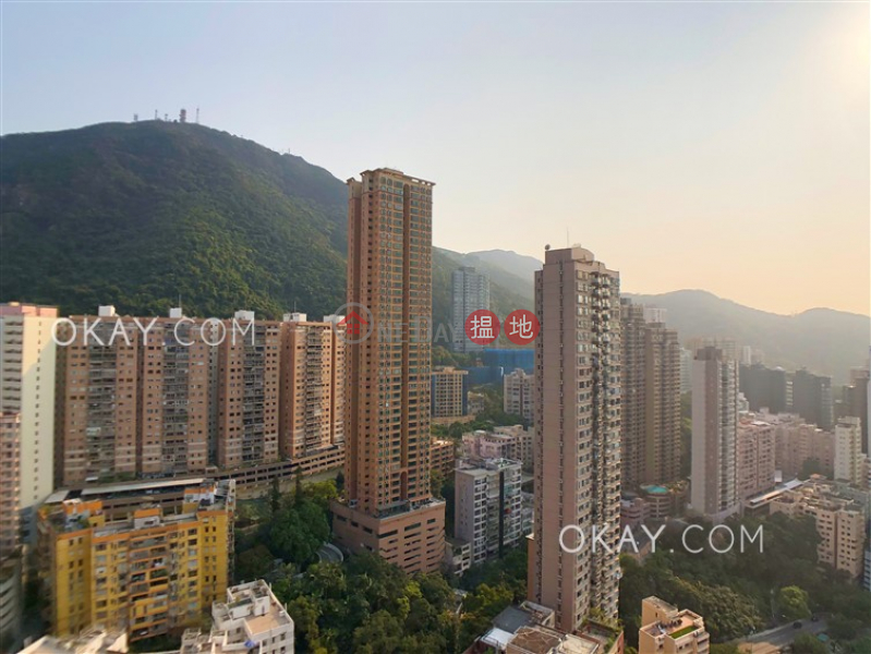 HK$ 33,000/ month 2 Park Road, Western District Lovely 2 bedroom on high floor with balcony | Rental