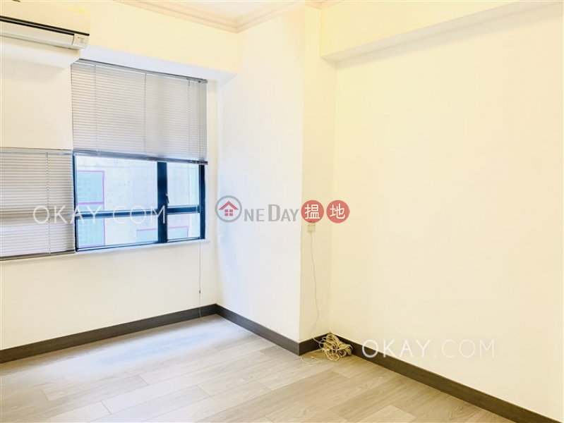 HK$ 28,000/ month Cameo Court, Central District, Lovely 2 bedroom in Mid-levels West | Rental