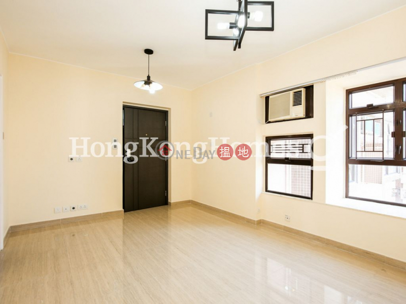 Property Search Hong Kong | OneDay | Residential | Rental Listings | 3 Bedroom Family Unit for Rent at Wai Wah Court