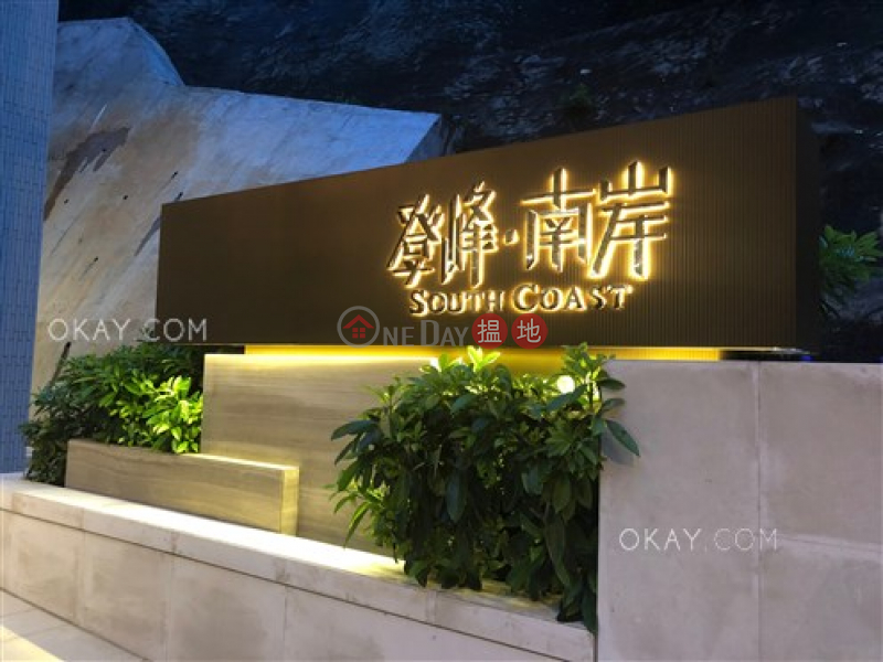 Property Search Hong Kong | OneDay | Residential, Sales Listings | Elegant 2 bedroom on high floor with balcony | For Sale
