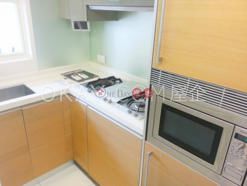 HK$ 25,000/ month Centrestage | Central District, Unique 2 bedroom with balcony | Rental